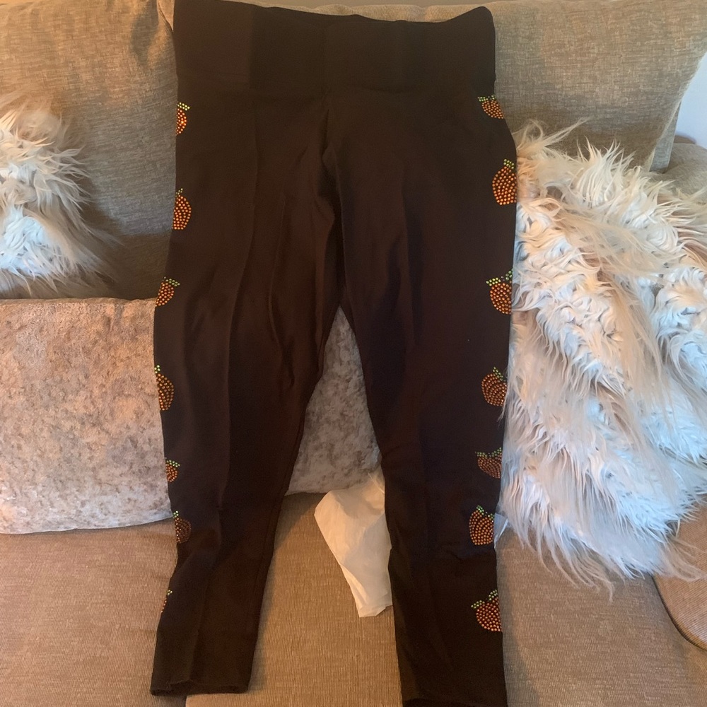 Pink yoga leggings